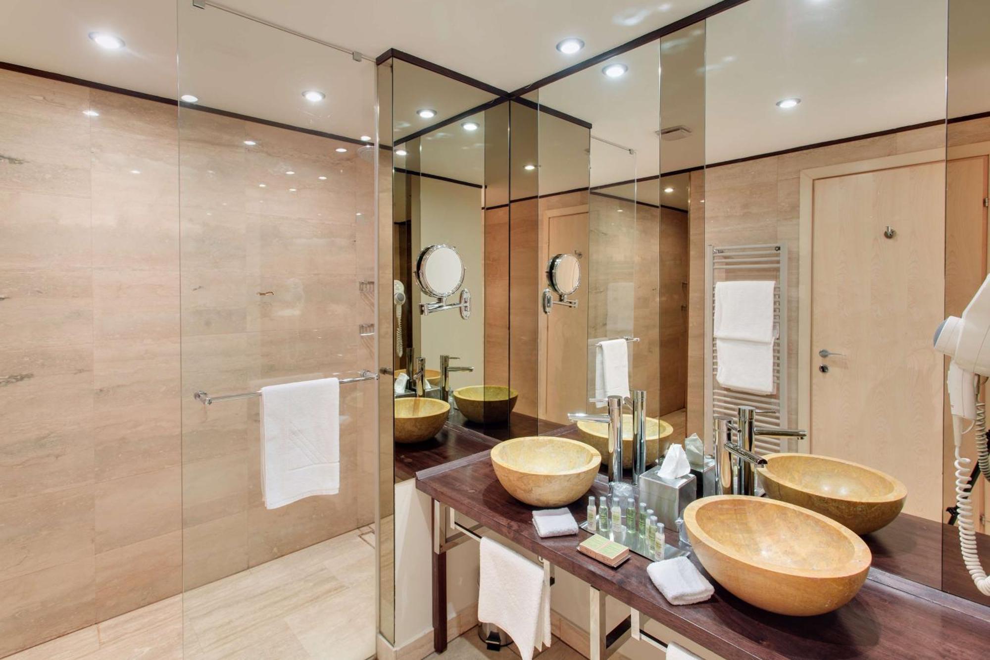 Doubletree By Hilton - Plaza 5*