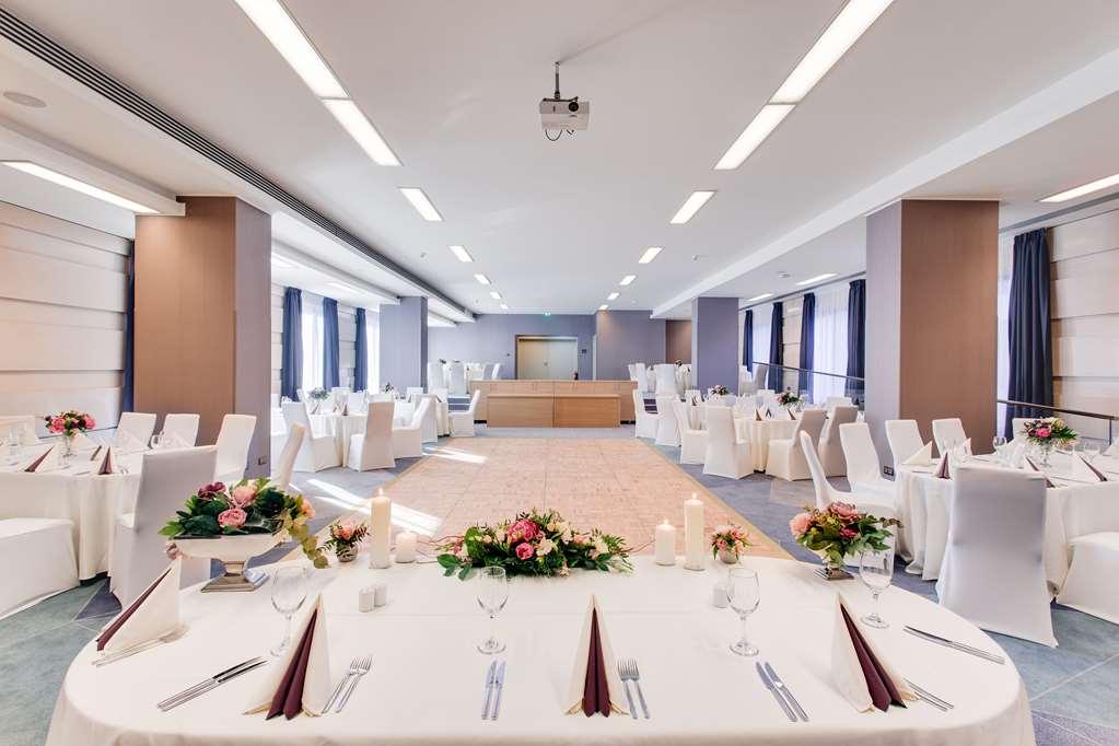 Doubletree By Hilton - Plaza Hotel